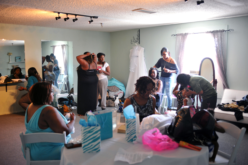 Calm bridal changing room where the bride can relax before the wedding ceremony